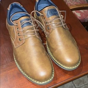 IZOD brown memory foam casual shoe 10